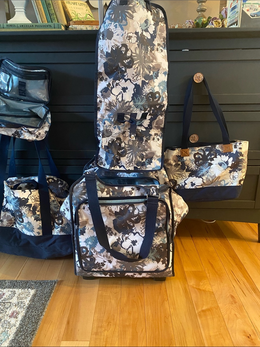 Thirty-One Floral Pattern Luggage & Bag Set in Navy, Gray, White.